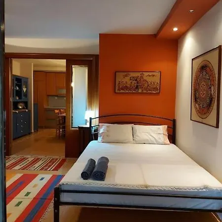 Cute With A Lovely Garden Apartment *